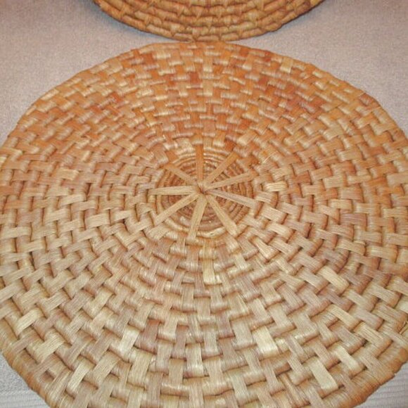 Vtg Natural Round Woven Rattan Placemats 15" Thick Weave MCM Wall Decor 2X Lot - Picture 7 of 7
